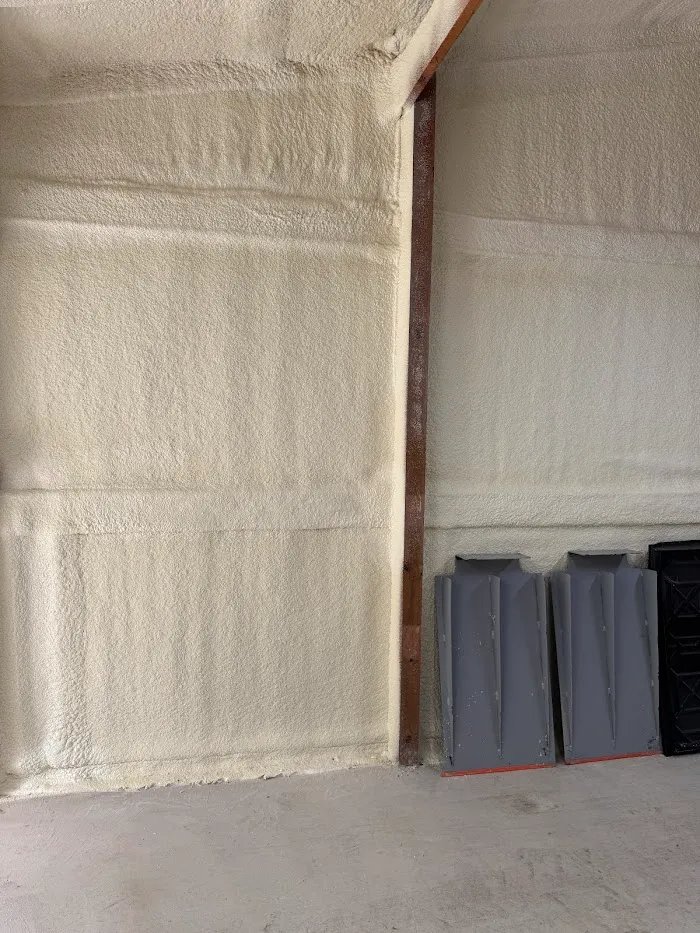 What makes spray foam a versatile solution for complex architecture in 2026