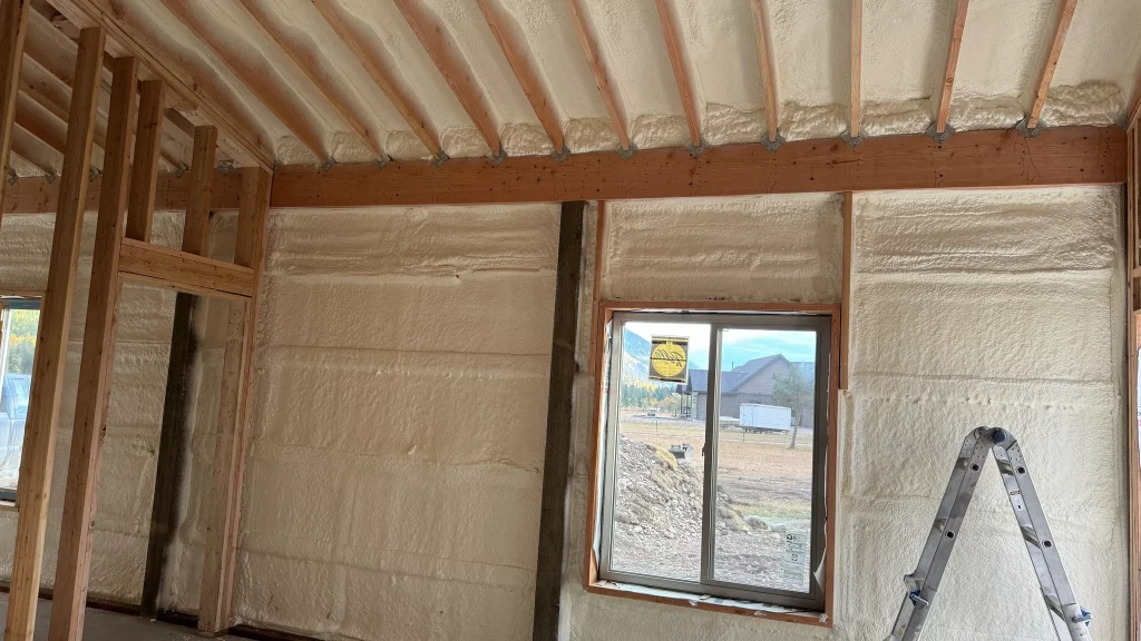 How Residential Spray Foam Insulation Improves Energy Efficiency in Kalispell?